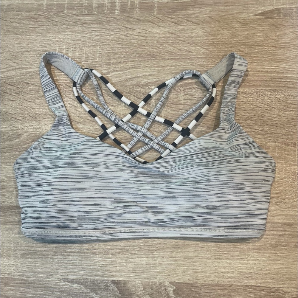 Lululemon Free to be Wild Sports Bra Size 4